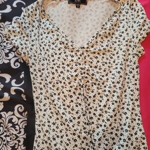 Vibe Black Floral Print Blouse